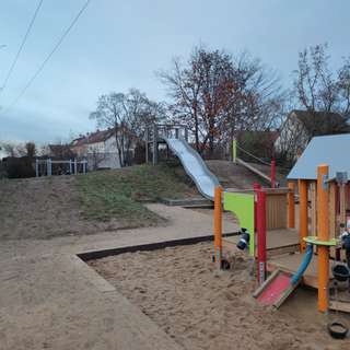 Spielplatz – Bild 1