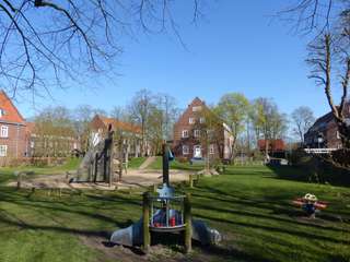 Spielplatz Henning-von-Tresckow-Weg – Bild 1