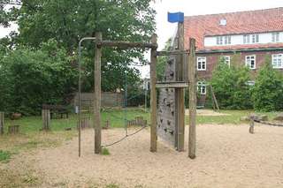 Spielplatz Henning-von-Tresckow-Weg – Bild 2