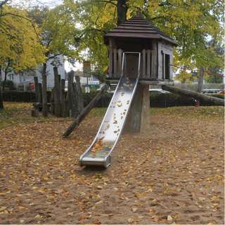 Spielfläche Lindenplatz – Bild 1