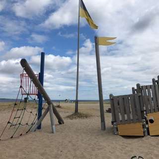 Spielplatz – Bild 1