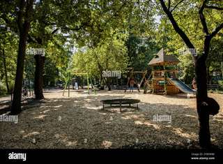 Spielplatz – Bild 1