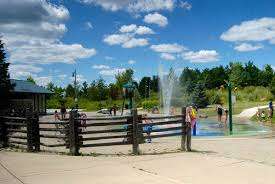 Richmond Green Children playground – Bild 1