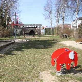 Spielplatz Zum Wiesenland – Bild 1