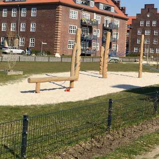 Spielplatz Anne-Frank-Platz – Bild 2