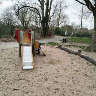 Kinderspielplatz RC Möve/Main Spielplatz – Bild 2