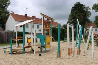Spielplatz – Bild 1
