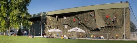 Kletteranlage bei der Paul Horn-Arena – Bild 6