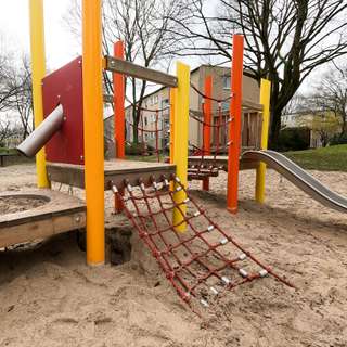 Spielplatz Nehrunger Weg – Bild 1