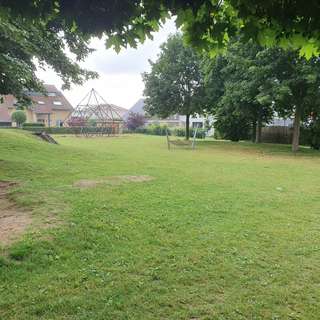 Spielplatz Otto-Hahn-Weg – Bild 3