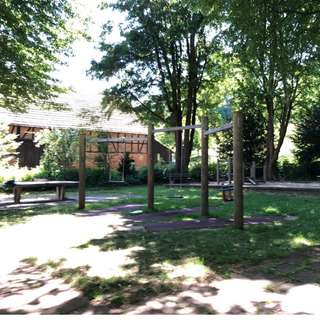 Spielplatz Neuenberger Straße – Bild 1