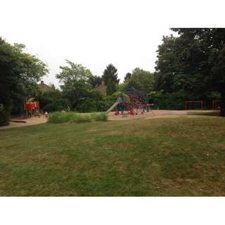 Spielplatz Am Pfarrgarten – Bild 1