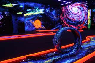 Funnygolf Ettlingen 3D Schwarzlicht Minigolf – Bild 3